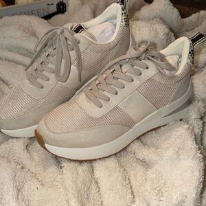 ShuShop Cream Sneakers Serifina Pearl size 7